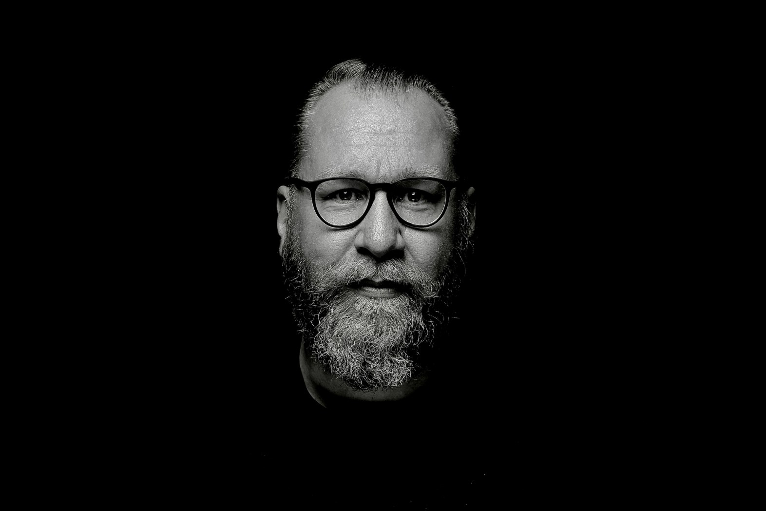 Porträt von Lars Schäfer, Zahntechnikermeister und Geschäftsführer von Fjordstars